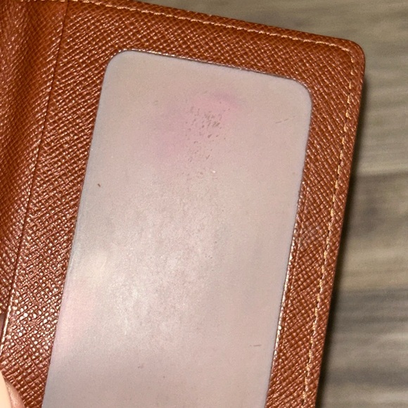 Louis Vuitton Monogram Card Holder - Picture 8 of 11